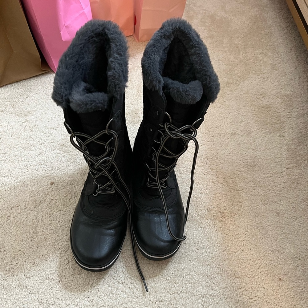 JBU waterproof/snow boots size 7